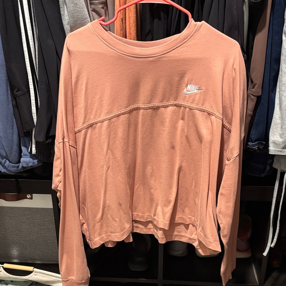 Nike Women's Soft Pink Cropped Sweatshirt